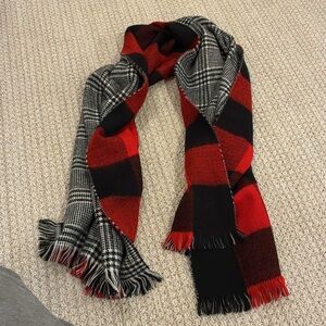 Reversible Plaid Black and Red Scarf